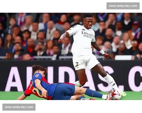 亚马尔晒伯纳乌被嘘照宣战！国家德比火药味拉满